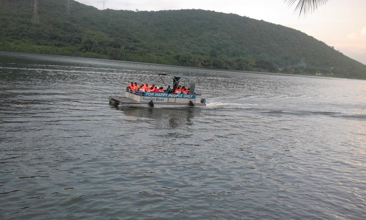 Готель Aylos Bay Akosombo Екстер'єр фото