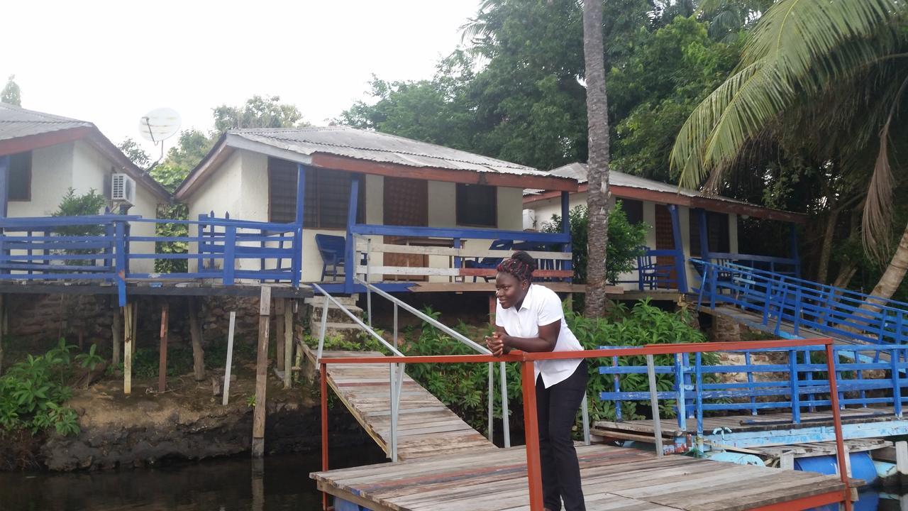 Готель Aylos Bay Akosombo Екстер'єр фото