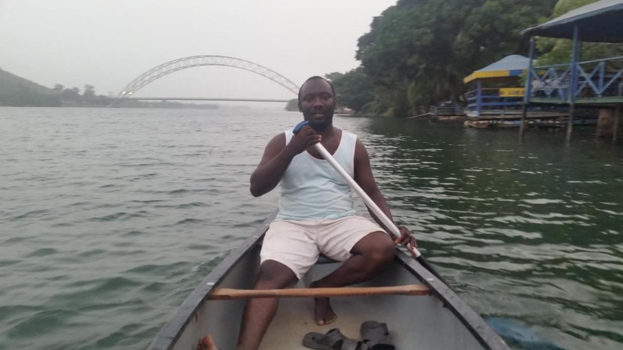 Готель Aylos Bay Akosombo Екстер'єр фото